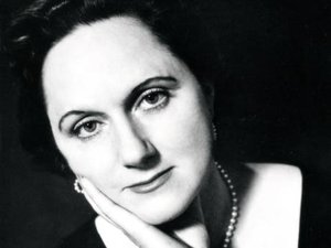 AUTHOR_Elizabeth_Taylor