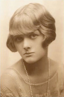 AUTHOR_Daphne du Maurier